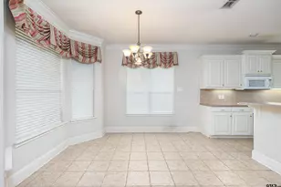 1911 Hollyglen, Tyler, TX 75703 - Photo 14