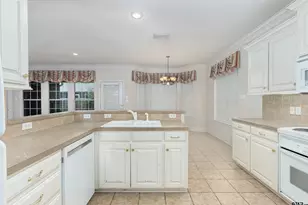 1911 Hollyglen, Tyler, TX 75703 - Photo 16