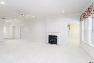 1911 Hollyglen, Tyler, TX 75703 - Photo 12