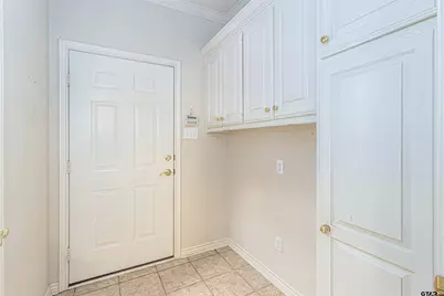 1911 Hollyglen, Tyler, TX 75703 - Photo 18