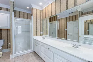 1911 Hollyglen, Tyler, TX 75703 - Photo 2