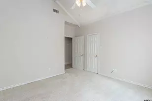 1911 Hollyglen, Tyler, TX 75703 - Photo 6