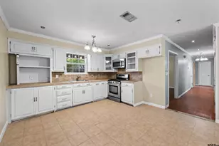 118 Hillcrest Dr, Palestine, TX 75801 - Photo 8