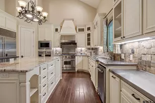 3060 Stonegate Blvd, Tyler, TX 75703 - Photo 12