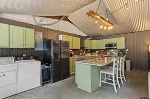 1107 Sanders St, Gladewater, TX 75647 - Photo 4