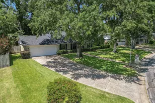 6213 Wilshire Dr, Tyler, TX 75703 - Photo 2