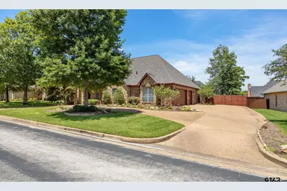 2318 Kingsmill Cir, Tyler, TX 75703 - Photo 2
