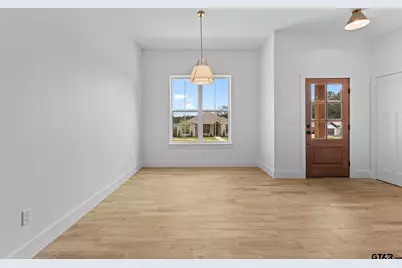 16510 Crossing Circle, Lindale, TX 75771 - Photo 10