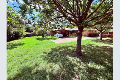 2204 Newgate Dr, Garland, TX 75040 - Photo 4