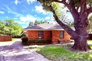 2204 Newgate Dr, Garland, TX 75040 - Photo 2