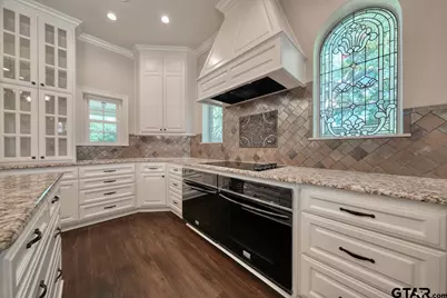 1881 Valley View Lane, Tyler, TX 75703 - Photo 18