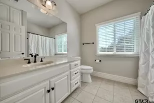 1881 Valley View Ln, Tyler, TX 75703 - Photo 38