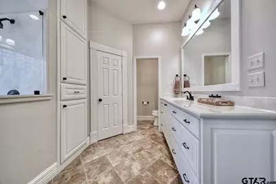 1881 Valley View Lane, Tyler, TX 75703 - Photo 32