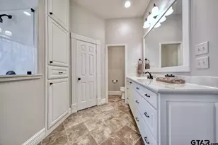 1881 Valley View Ln, Tyler, TX 75703 - Photo 32