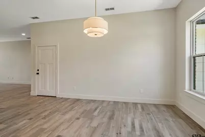 16637 Crossing Circle, Lindale, TX 75771 - Photo 10