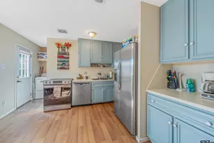 908 Pinkerton, Tyler, TX 75701 - Photo 2