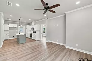 1214 N Third St, Longview, TX 75601 - Photo 6