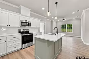 1214 N Third St, Longview, TX 75601 - Photo 8