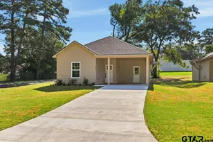 1216 N Third St, Longview, TX 75601 - Photo 1