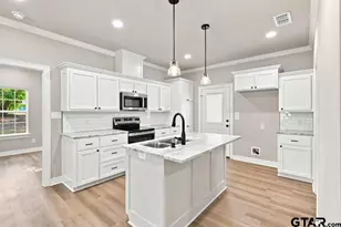 1216 N Third St, Longview, TX 75601 - Photo 8