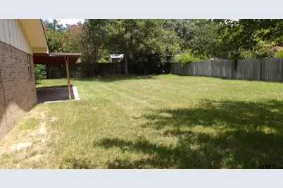 412 Angelina St, Jacksonville, TX 75766 - Photo 22