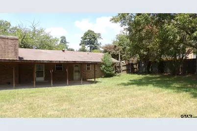 412 Angelina St, Jacksonville, TX 75766 - Photo 20