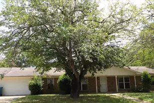 412 Angelina St, Jacksonville, TX 75766 - Photo 2