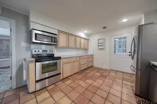 216 Pinewood Ln, Hideaway, TX 75771 - Photo 4
