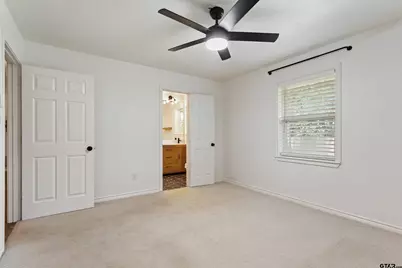 709 N Georgia St, Lindale, TX 75771 - Photo 18