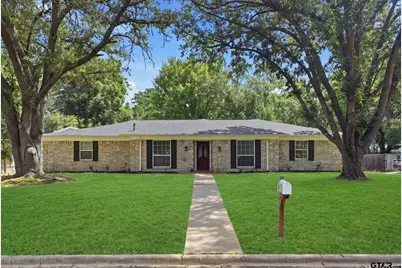 1609 Greenway, Gilmer, TX 75644 - Photo 2