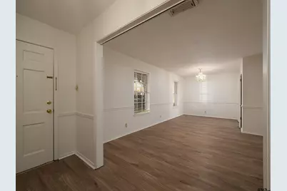 501 Winchester Dr, Tyler, TX 75701 - Photo 2