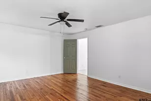 1016 Woodland Dr, Palestine, TX 75801 - Photo 14