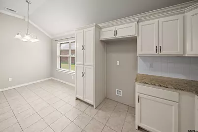 445 Ambrose, Tyler, TX 75704 - Photo 6