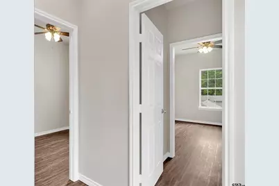 155/157 Village North Cir, Gladewater, TX 75647 - Photo 10