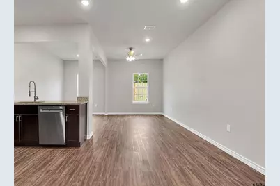 155/157 Village North Cir, Gladewater, TX 75647 - Photo 4