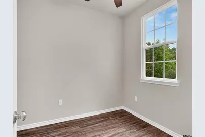 163/165 Village North Cir, Gladewater, TX 75647 - Photo 12