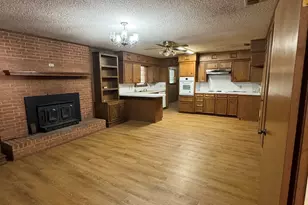 307 Lenora St, Jacksonville, TX 75766 - Photo 6