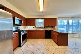 1002 Jones St, Henderson, TX 75654 - Photo 10