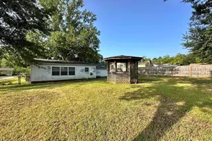 1002 Jones St, Henderson, TX 75654 - Photo 40
