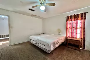 1002 Jones St, Henderson, TX 75654 - Photo 32