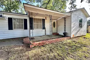 1002 Jones St, Henderson, TX 75654 - Photo 4