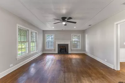 1402 S Donnybrook Ave, Tyler, TX 75701 - Photo 2