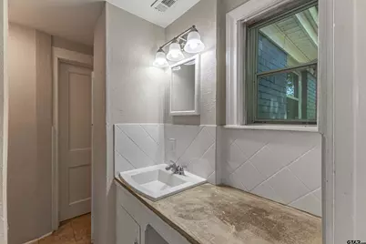 1402 S Donnybrook Ave, Tyler, TX 75701 - Photo 20