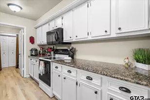 304 E Hideaway Ln, Hideaway, TX 75771 - Photo 14