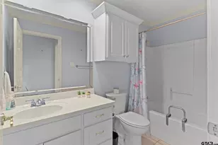 5610 Hollybrook Dr, Tyler, TX 75703 - Photo 12