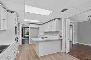 318 W 5th St, Tyler, TX 75701 - Photo 14