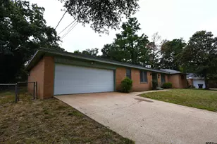 3202 Autumn Leaves Dr, Tyler, TX 75702 - Photo 2