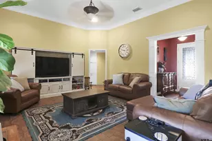 516 E 5th St, Rusk, TX 75785 - Photo 8