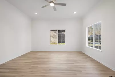 1310 Claude, Tyler, TX 75702 - Photo 10