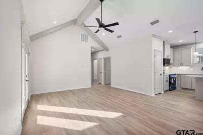 1314 Claude, Tyler, TX 75702 - Photo 6